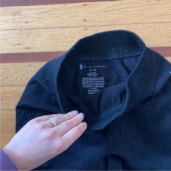 Free People Ribbed Biker Shorts M/L - Picture 2 of 3